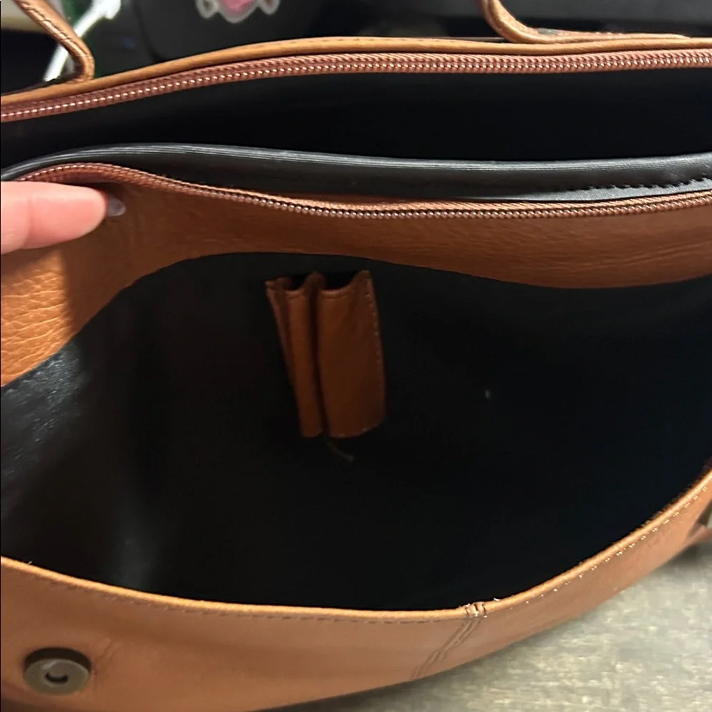 David King &‎ Co 163 Letter Size Porthole Briefcase in Tan Genuine Leather